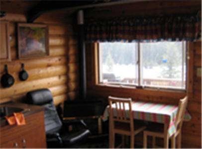 Bear Corner Adventures Bed & Bale Hotel Golden Szoba fotó